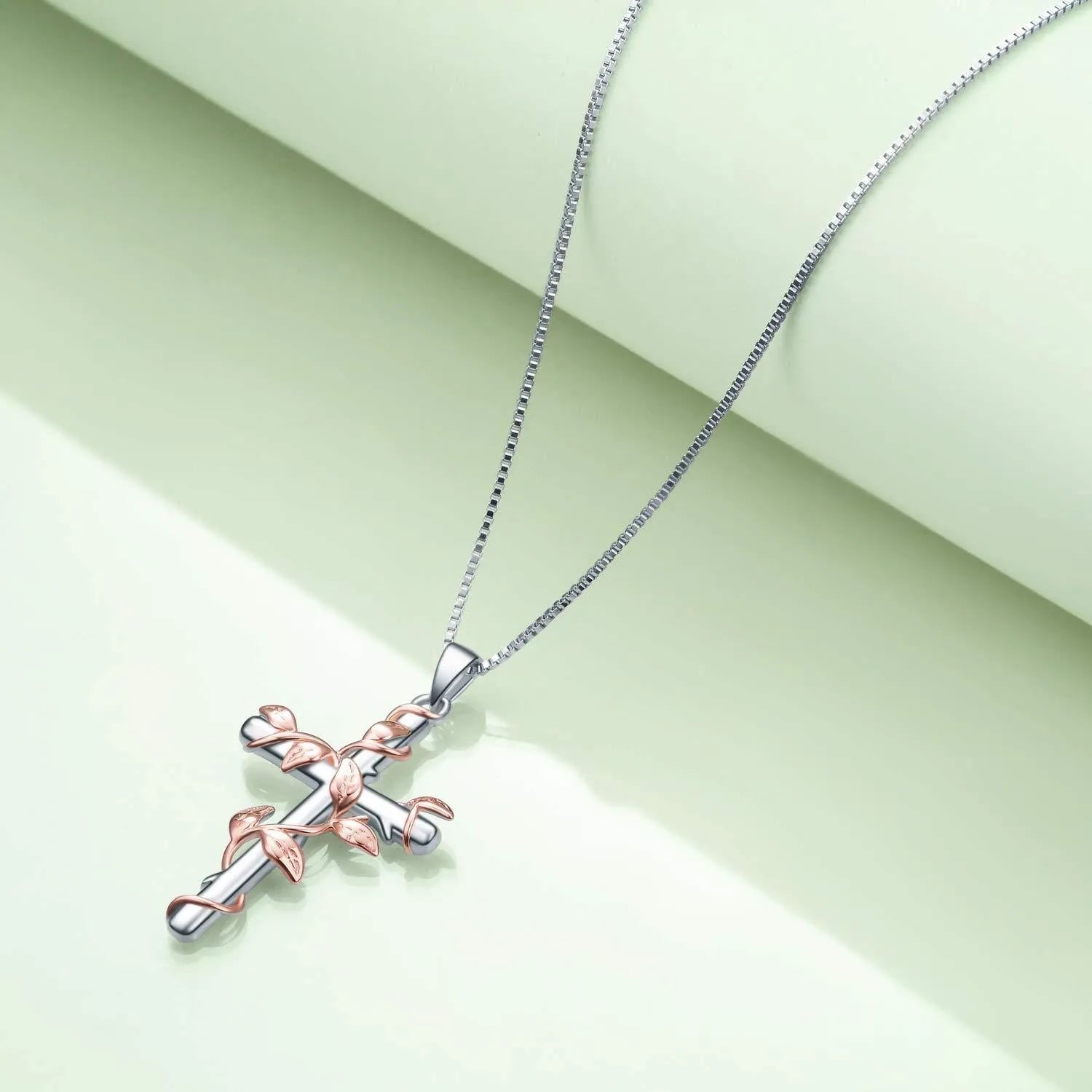 Vv- American Foundations Collection: Liberty's Bloom - Sterling Silver Rose Cross Pendant, Echoing Revolutionary Spirit - vannveld