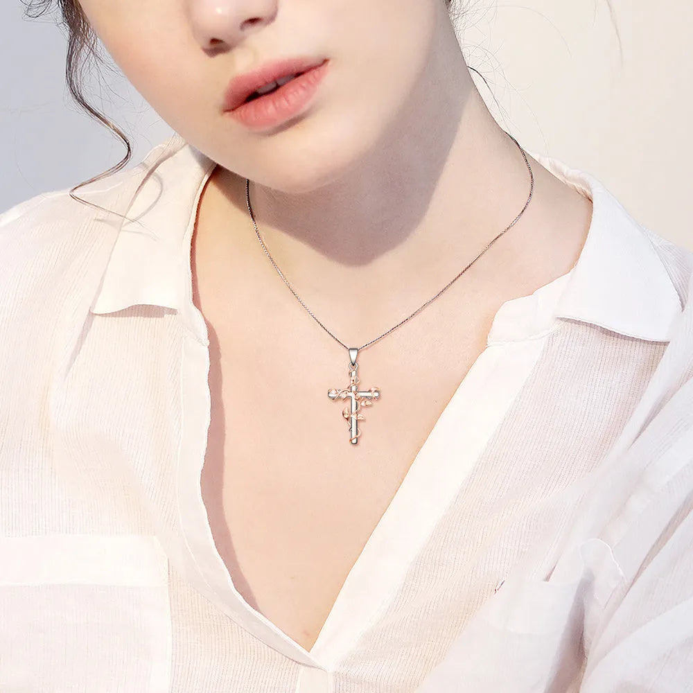 Vv- American Foundations Collection: Liberty's Bloom - Sterling Silver Rose Cross Pendant, Echoing Revolutionary Spirit - vannveld