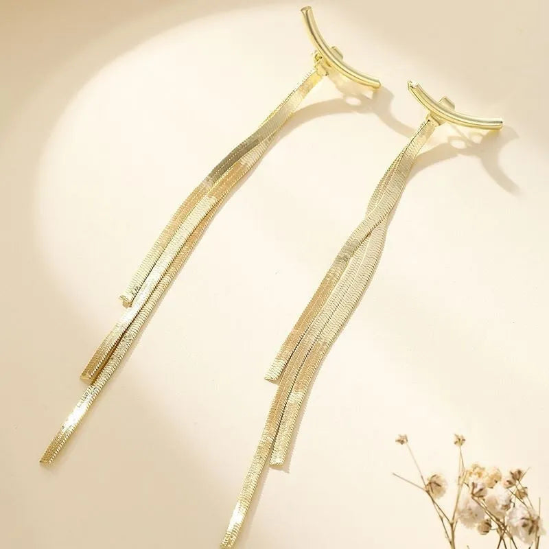 Vv- American Foundations Collection: Liberty's Echo Tassel Earrings - Chic Rebellion, Timeless Elegance - vannveld