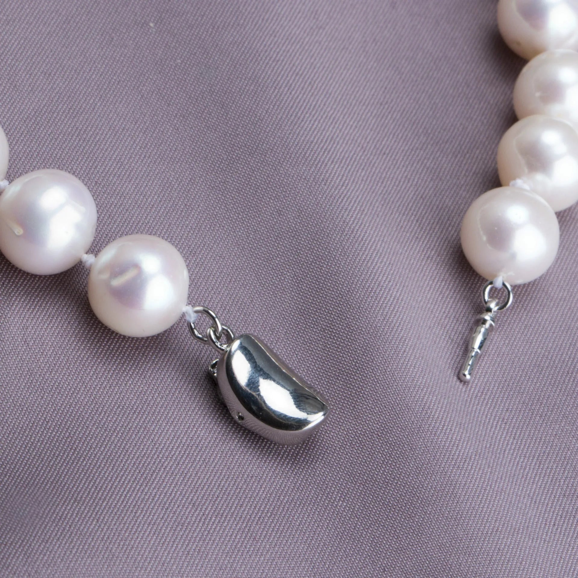 Vv- Information Age Collection: Digital Era Precision-Cut Freshwater Pearl Contemporary Maternal Chain - vannveld