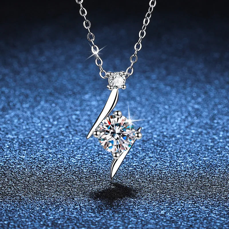 Vv- Space Age Collection: Celestial Triumph - Chose your brilliance: 1 Karat Moissanite or 1 Lab Diamond. All in a S925 Sterling Silver Necklace Clavicle Chain - vannveld