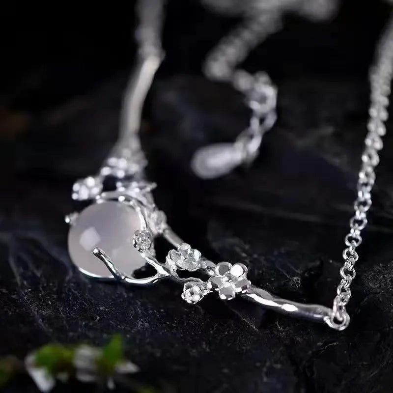 Vv- Space Age Collection: Lunar Odyssey Chalcedony Necklace, Echoing 1960s Cosmic Exploration Dreams - vannveld