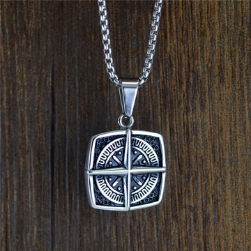 Vv- World War I and II - The Yanks Are Coming - Tribute Collection: Electroplated Military-Grade Titanium Navigator - Pendant (no Chain) - vannveld