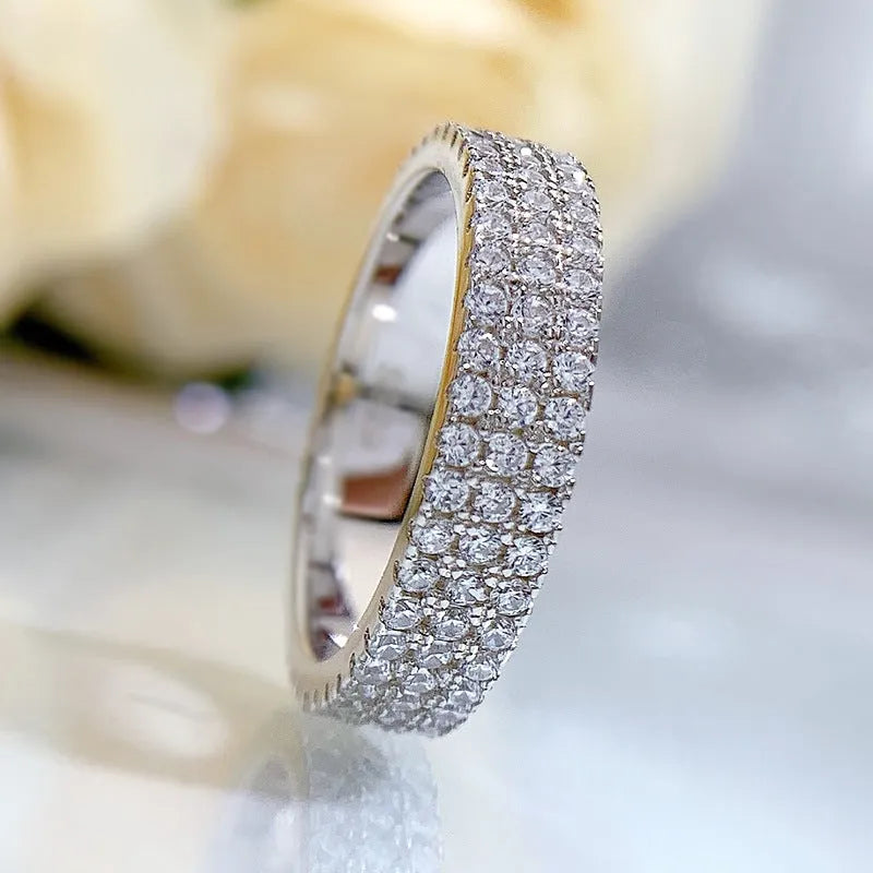 Vv- American Foundations Collection: Liberty's Elegance Three-Row Diamond Ring - vannveld
