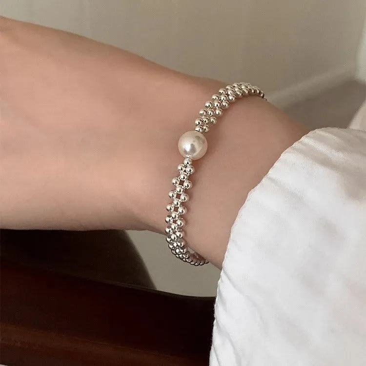 Vv- American Foundations Collection: Liberty's Radiance Pearl Bracelet for Women - vannveld