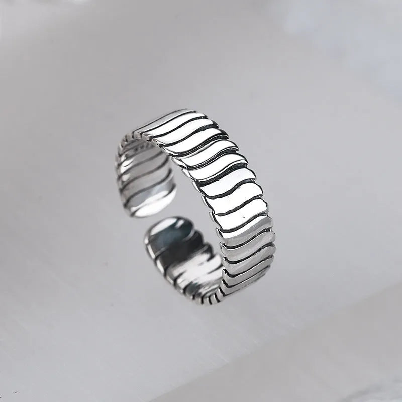 Vv- American Frontier and Old West Collection: Victorian Era Sterling Silver Marcasite Wave Ring - vannveld