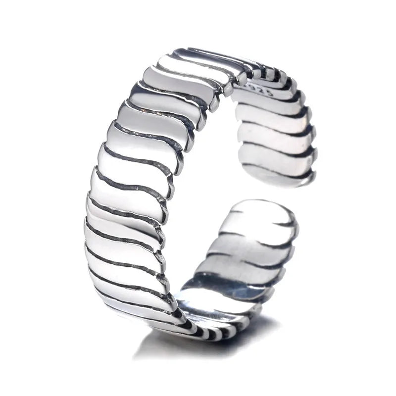 Vv- American Frontier and Old West Collection: Victorian Era Sterling Silver Marcasite Wave Ring - vannveld