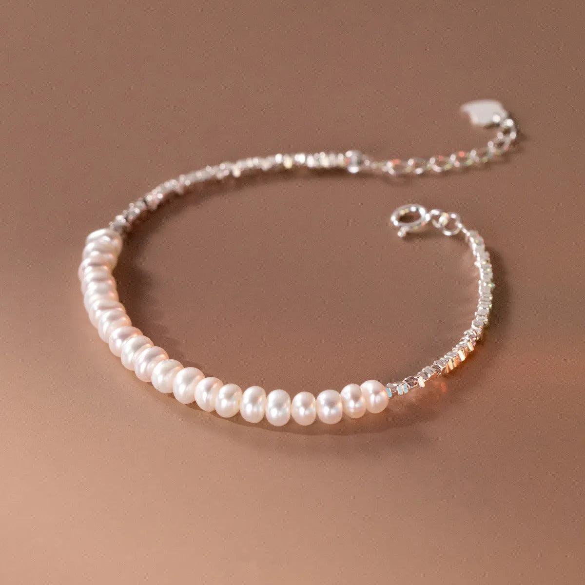 Vv- American Frontier and Old West Collection: Victorian Parlor Society Pearl Necklace French Elegance - vannveld