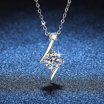Vv- Space Age Collection: Celestial Triumph - Chose your brilliance: 1 Karat Moissanite or 1 Lab Diamond. All in a S925 Sterling Silver Necklace Clavicle Chain - vannveld