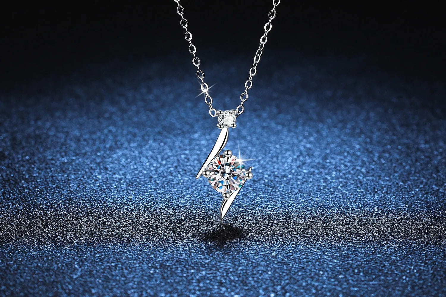 Vv- Space Age Collection: Celestial Triumph - Chose your brilliance: 1 Karat Moissanite or 1 Lab Diamond. All in a S925 Sterling Silver Necklace Clavicle Chain - vannveld