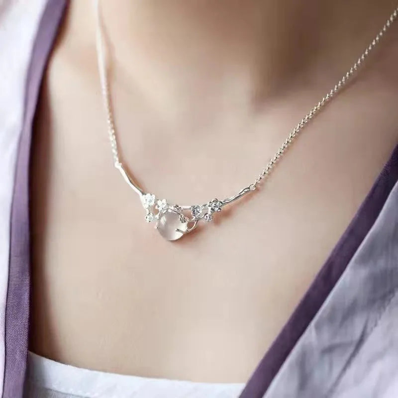 Vv- Space Age Collection: Lunar Odyssey Chalcedony Necklace, Echoing 1960s Cosmic Exploration Dreams - vannveld