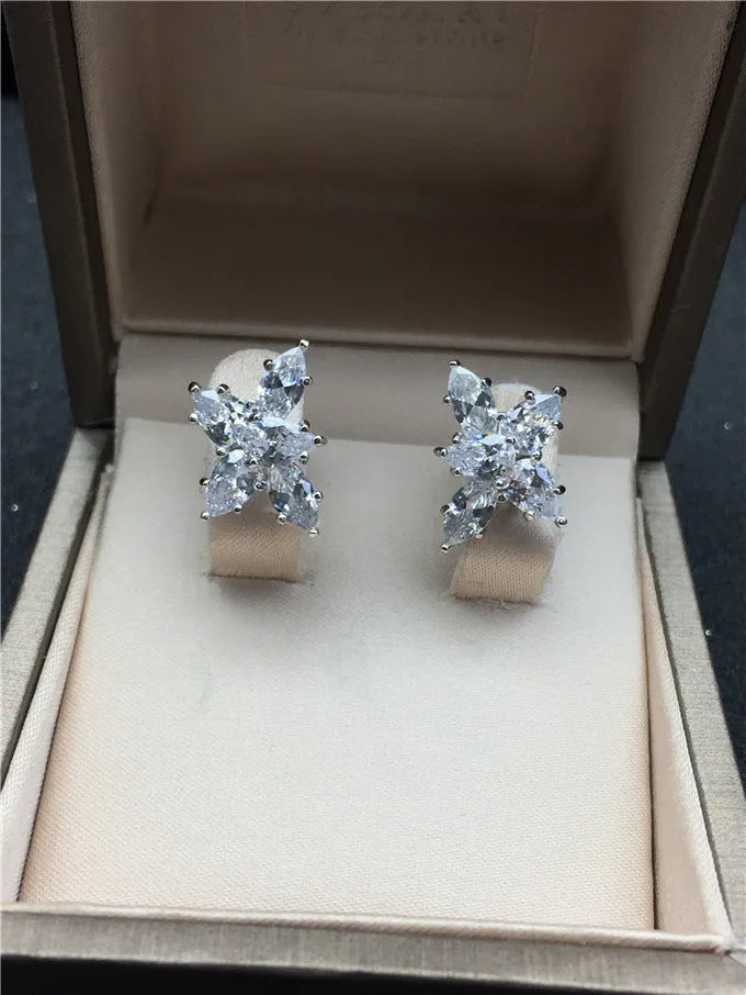 Vv- The American Diamond Collection -Lab Diamond: Space Age Innovation Meets Timeless Elegance In Crystal Flower Ear Studs - vannveld