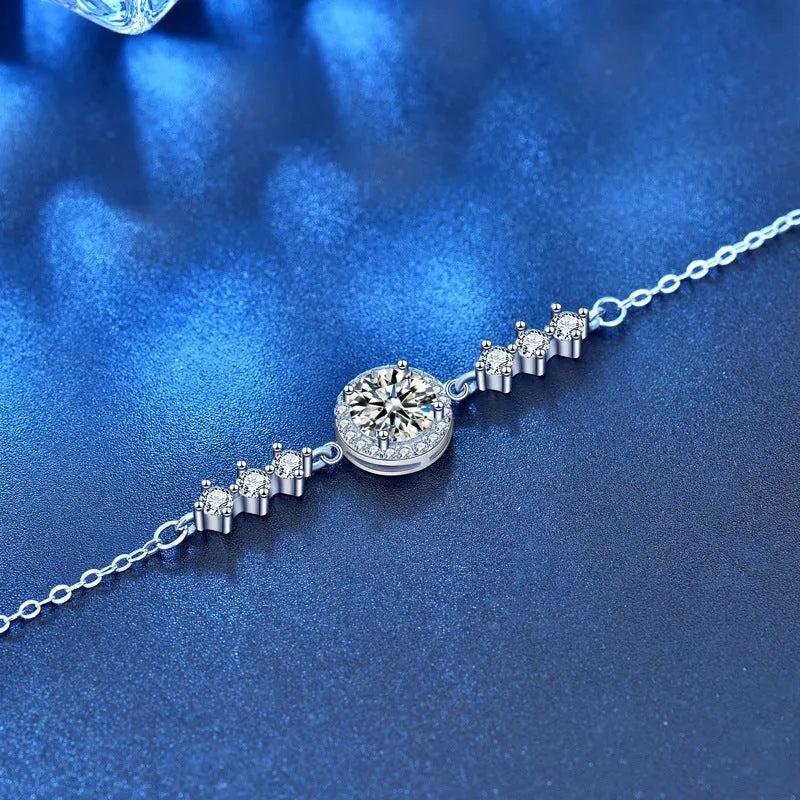 Vv- The Stellar Legacy Collection - 1893 Nobel Laureate's Space-Born Moissanite Necklace: Space-Age Brilliance Beyond Natural Diamonds - vannveld