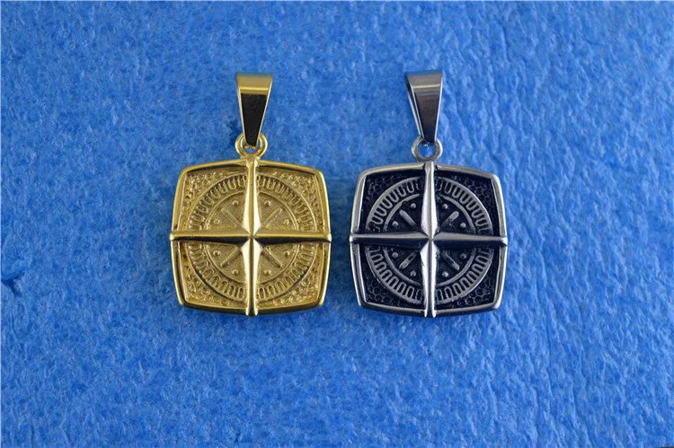 Vv- World War I and II - The Yanks Are Coming - Tribute Collection: Electroplated Military-Grade Titanium Navigator - Pendant (no Chain) - vannveld