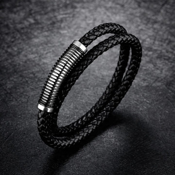 Vv- World War I and II - The Yanks Are Coming - Tribute Collection: Military-Grade Cowhide Double Bracelet Honoring Wartime Soldiers' Gear - vannveld