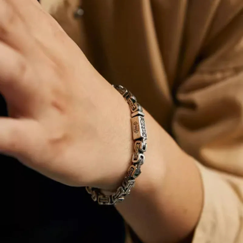 Vv- World War I and II - The Yanks Are Coming - Tribute Collection: Sterling Silver Victory Mantra Bracelet, Honoring Wartime Troop Transport Legacy - vannveld